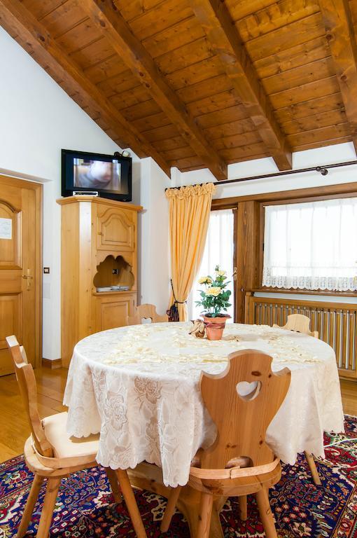 B&B Caldaraコルティーナ・ダンペッツォ 部屋 写真
