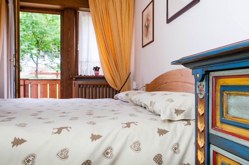 B&B Caldaraコルティーナ・ダンペッツォ 部屋 写真